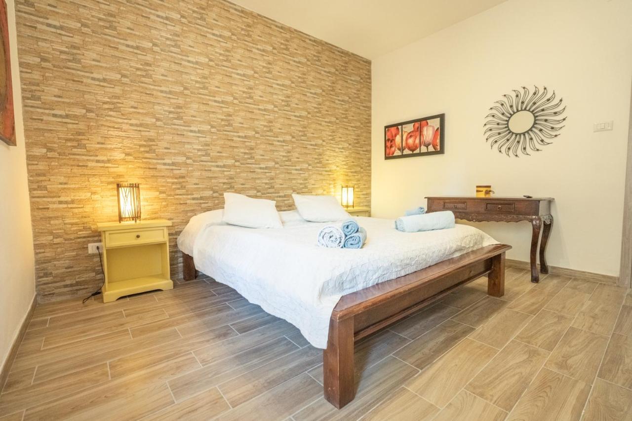 Lungomare 2 Minuti A Piedi Dalla Rosaria House Alghero